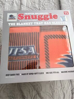 Printed Collegiate Snuggie Blanket with Team Graphics